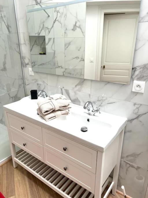 Apartament Cosy T3 Centre Reims/Pkg Prive Zewnętrze zdjęcie