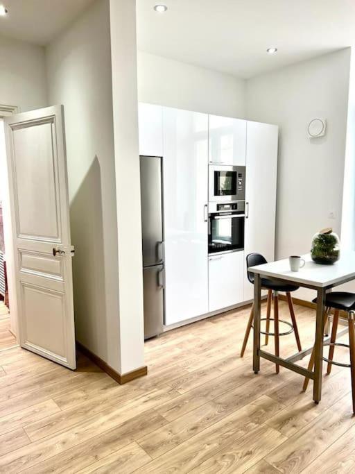 Apartament Cosy T3 Centre Reims/Pkg Prive Zewnętrze zdjęcie